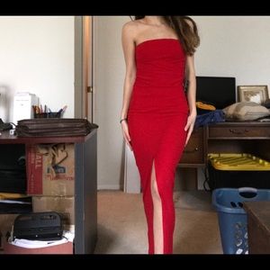 Red Lulu’s gown